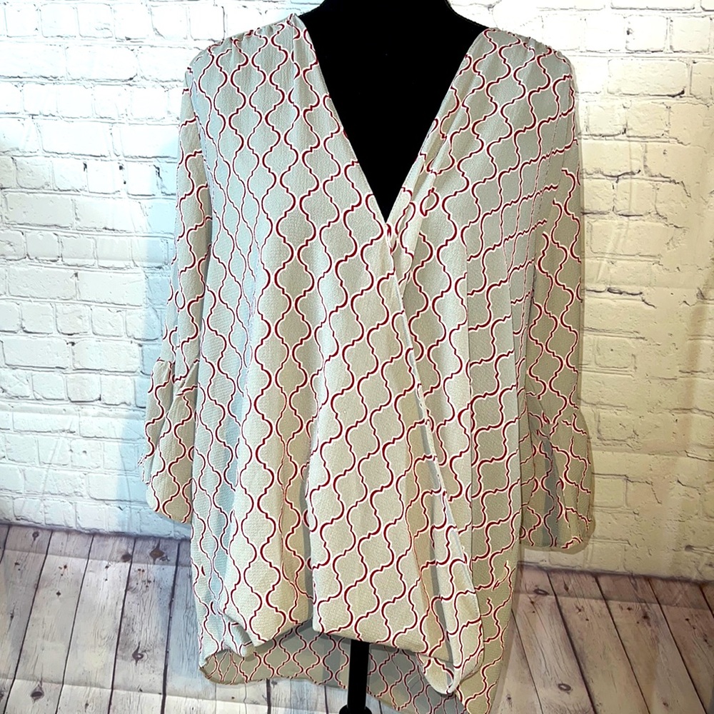 2X Spin USA Tunic top. Wrap front. 3/4 Bell sleeve. Longer in back. Crep…